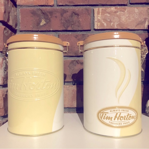 Tim Hortons-Set of 2 limited edition Tim coffee tins - Picture 7 of 7